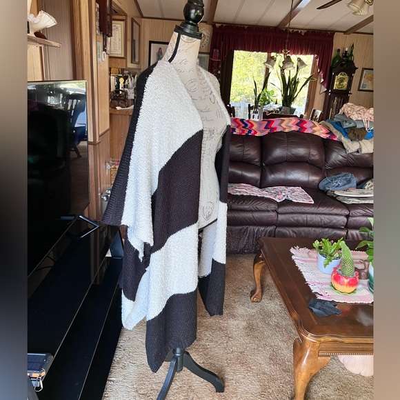 Anthropology Mixed Stripes Kimono one size black and white striped. - Picture 4 of 16